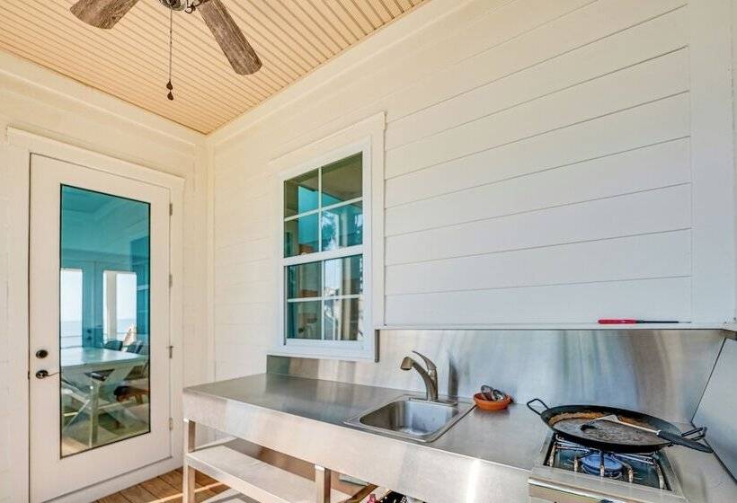 Beachfront St Teresa Home W/ Gulf Coast Views!