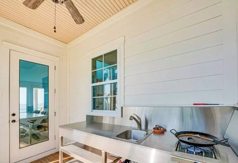 Beachfront St Teresa Home W/ Gulf Coast Views!