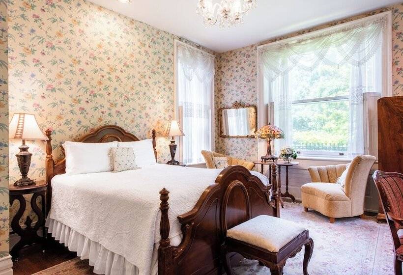 Central Park Bed & Breakfast