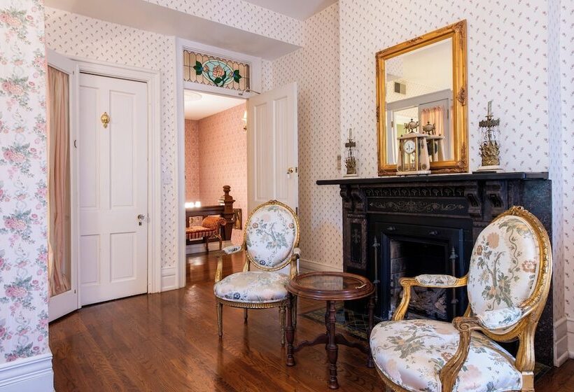 Central Park Bed & Breakfast