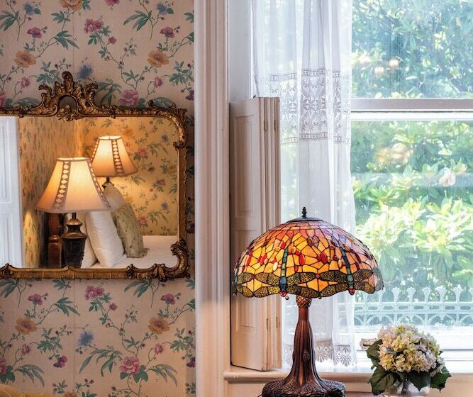 Central Park Bed & Breakfast