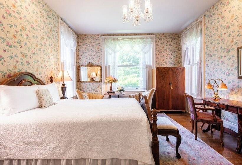 Central Park Bed & Breakfast
