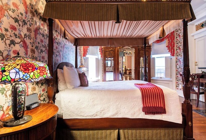 Central Park Bed & Breakfast