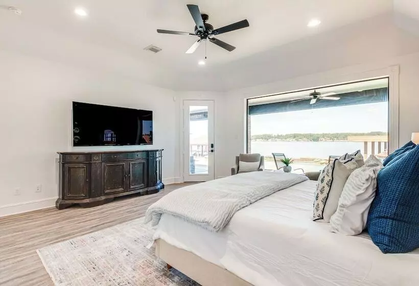 Conroe Lake House: Luxe Pool, Private Dock & Games
