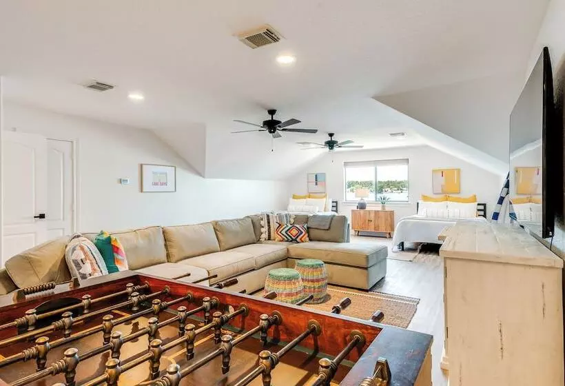 Conroe Lake House: Luxe Pool, Private Dock & Games