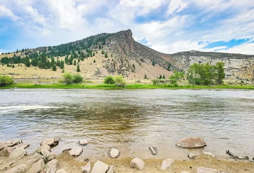 Cozy Melrose Cabin W/ Fire Pit: Walk To River!
