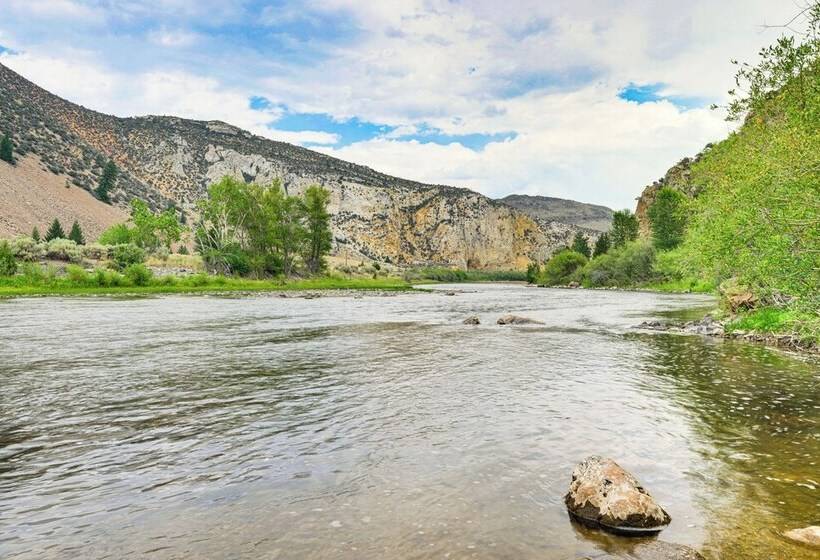 Cozy Melrose Cabin W/ Fire Pit: Walk To River!