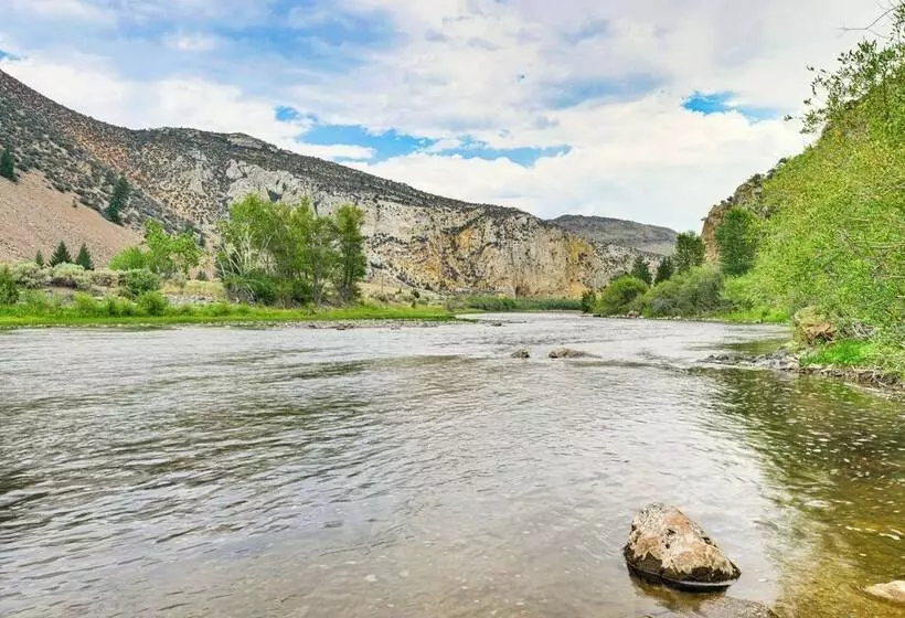 Cozy Melrose Cabin W/ Fire Pit: Walk To River!