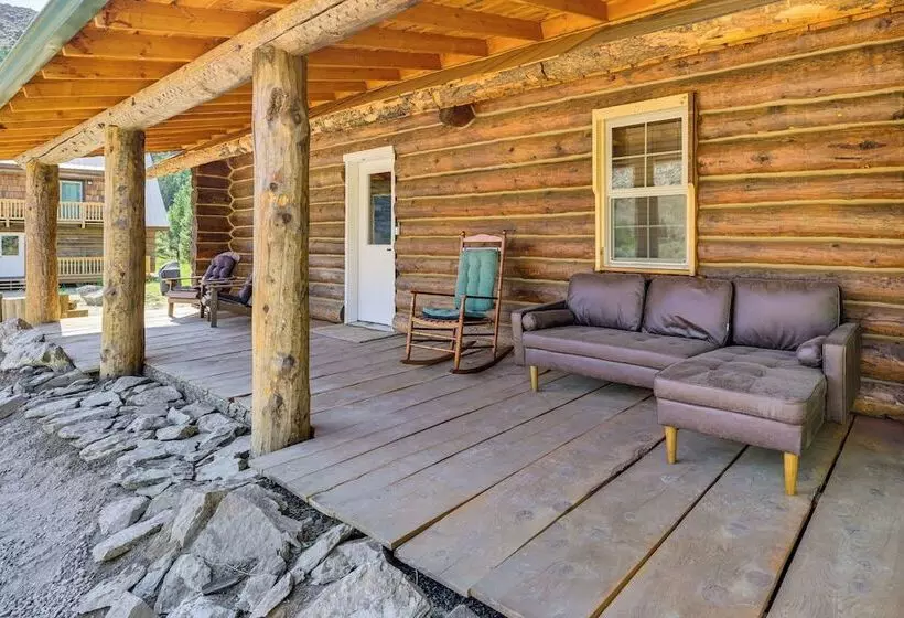 Cozy Melrose Cabin W/ Fire Pit: Walk To River!