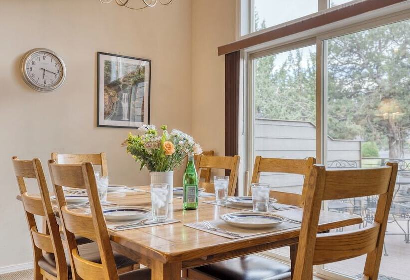 Forest Ridge Loop By Avantstay Hot Tub + Private Community Amenities