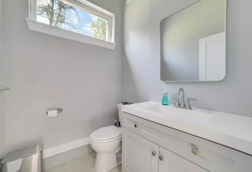 Higgins Lake Barndominium W/ Boat Parking!