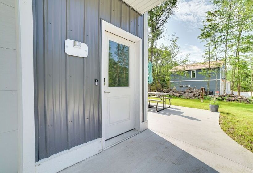 Higgins Lake Barndominium W/ Boat Parking!