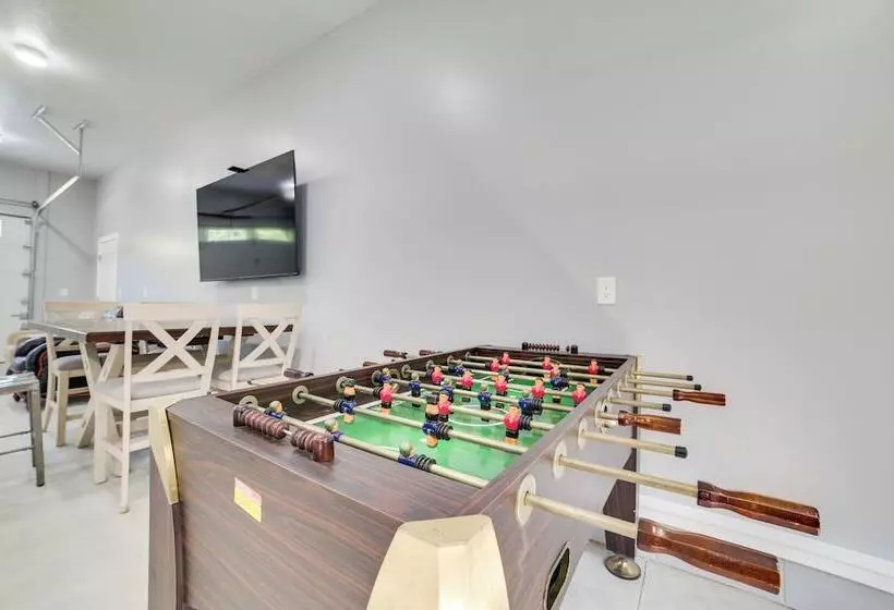 Higgins Lake Barndominium W/ Boat Parking!