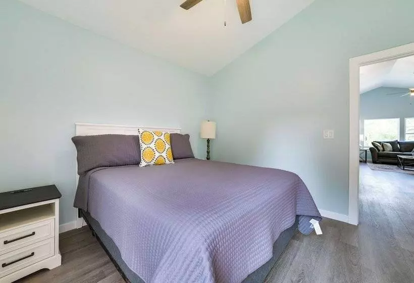 Higgins Lake Barndominium W/ Boat Parking!