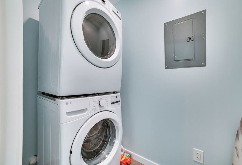 Higgins Lake Barndominium W/ Boat Parking!