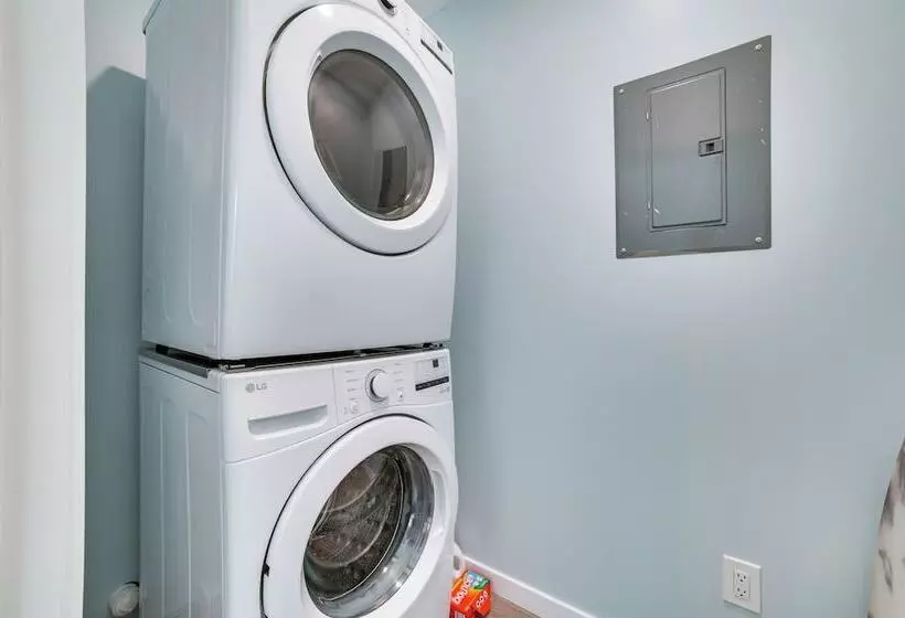 Higgins Lake Barndominium W/ Boat Parking!