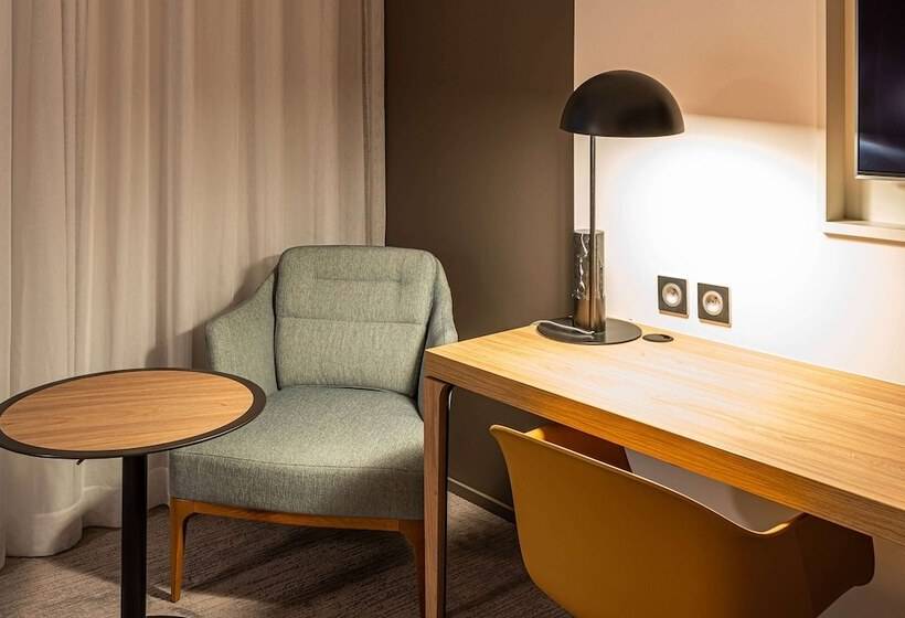 هتل Dolce By Wyndham Versailles Domaine Du Montcel