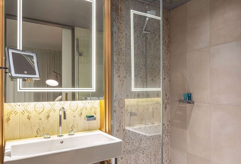 هتل Dolce By Wyndham Versailles Domaine Du Montcel