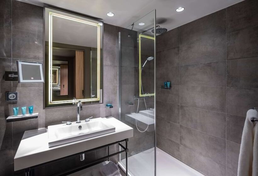 هتل Dolce By Wyndham Versailles Domaine Du Montcel