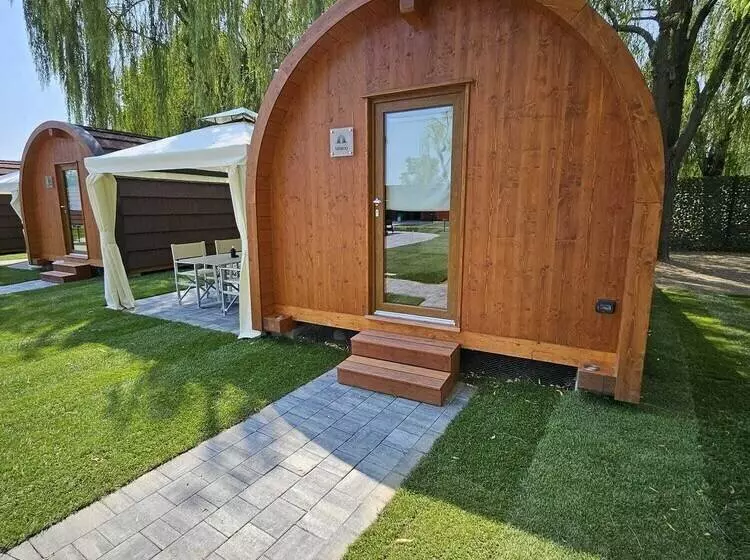 ホテル Vicolungo Glamor Lodge & Spa Ondaland Waterpark