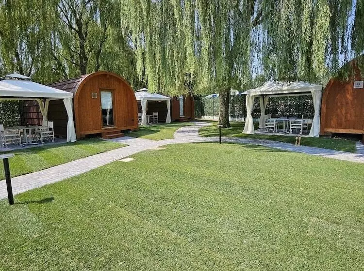 ホテル Vicolungo Glamor Lodge & Spa Ondaland Waterpark