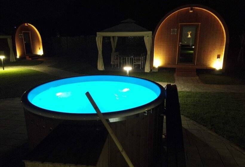 Отель Vicolungo Glamor Lodge & Spa Ondaland Waterpark