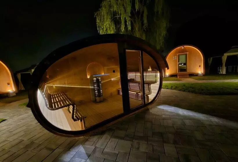 ホテル Vicolungo Glamor Lodge & Spa Ondaland Waterpark