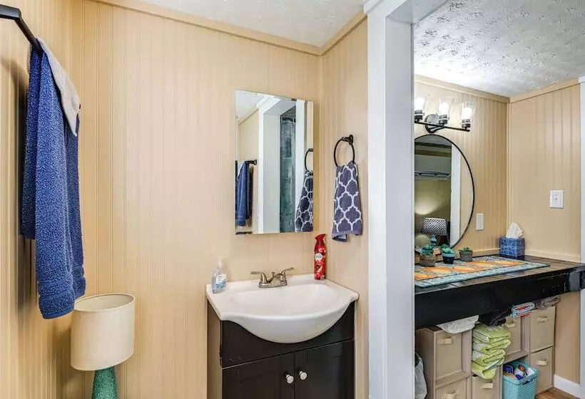 Middle Tennessee Cottage ~ 10 Mi To Dickson!