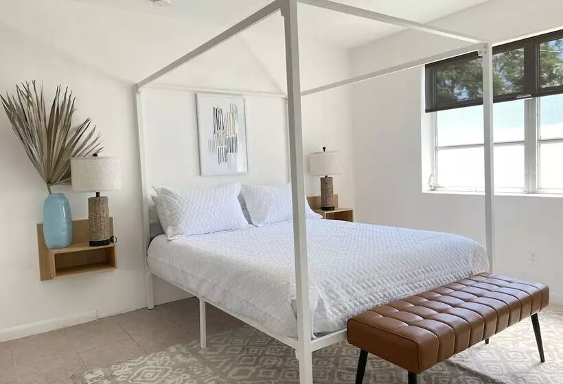پانسیون Wilton Manors Guesthouse