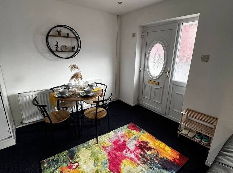 إقامة Cozy 2 Bedhouse 20mins From Manchester City Centre