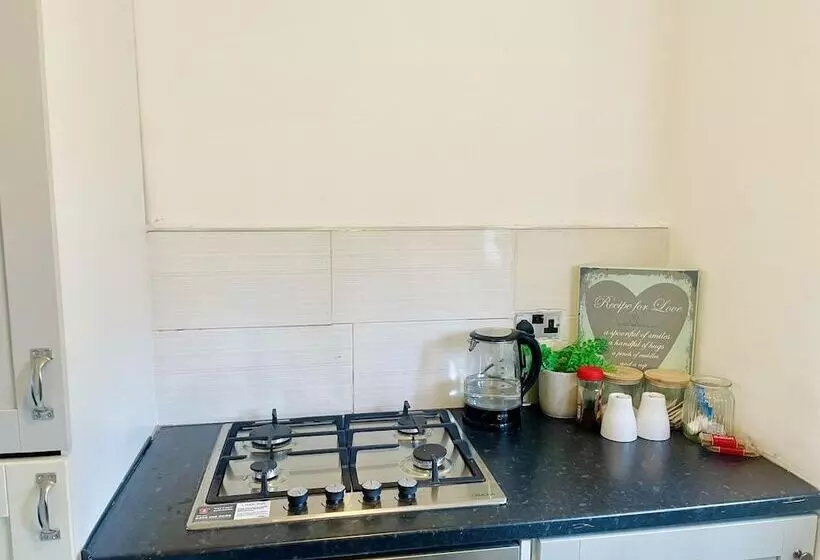 Residenssi Cozy 2 Bedhouse 20mins From Manchester City Centre