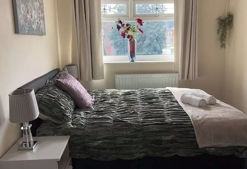 Residenssi Cozy 2 Bedhouse 20mins From Manchester City Centre