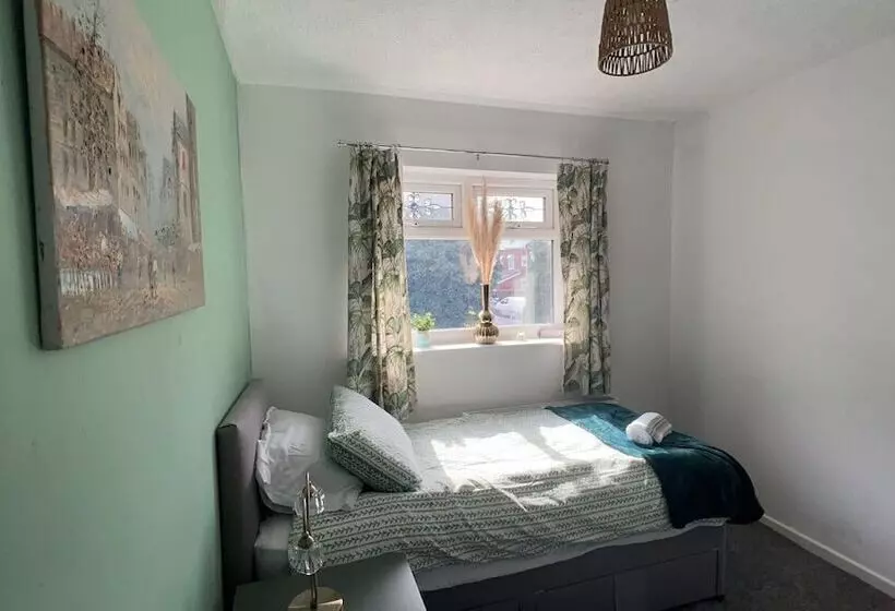 Residenssi Cozy 2 Bedhouse 20mins From Manchester City Centre