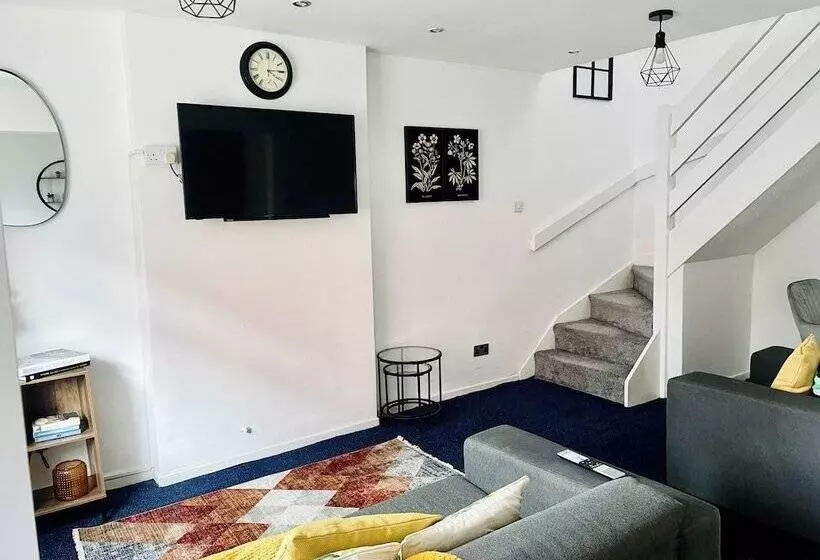 Residenssi Cozy 2 Bedhouse 20mins From Manchester City Centre