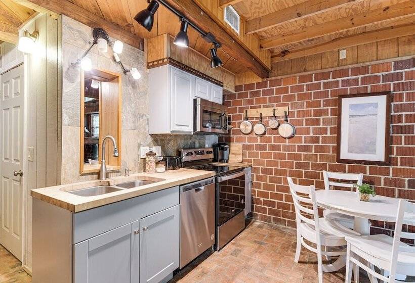 Riverfront Angler S Cabin In Fairhope W/ Deck!