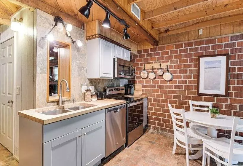 Riverfront Angler S Cabin In Fairhope W/ Deck!