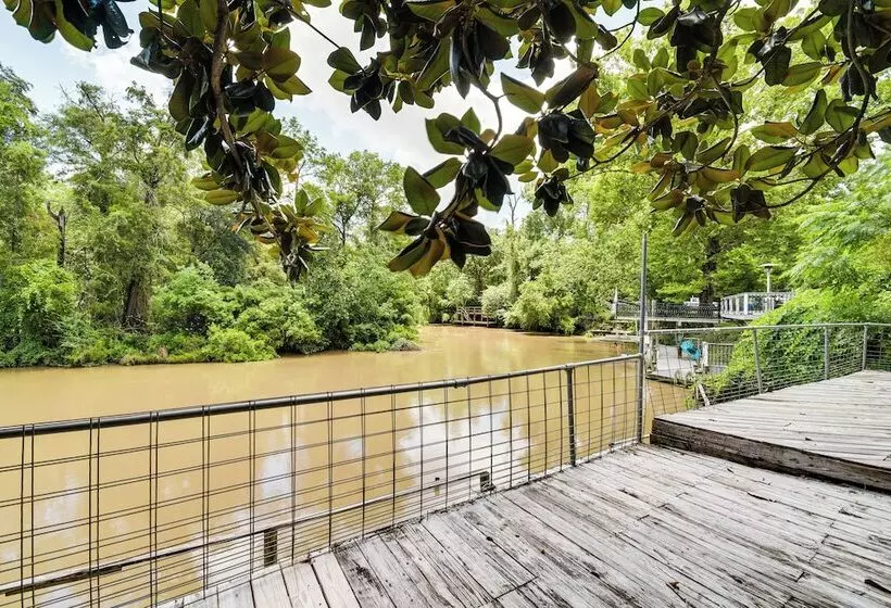 Riverfront Angler S Cabin In Fairhope W/ Deck!