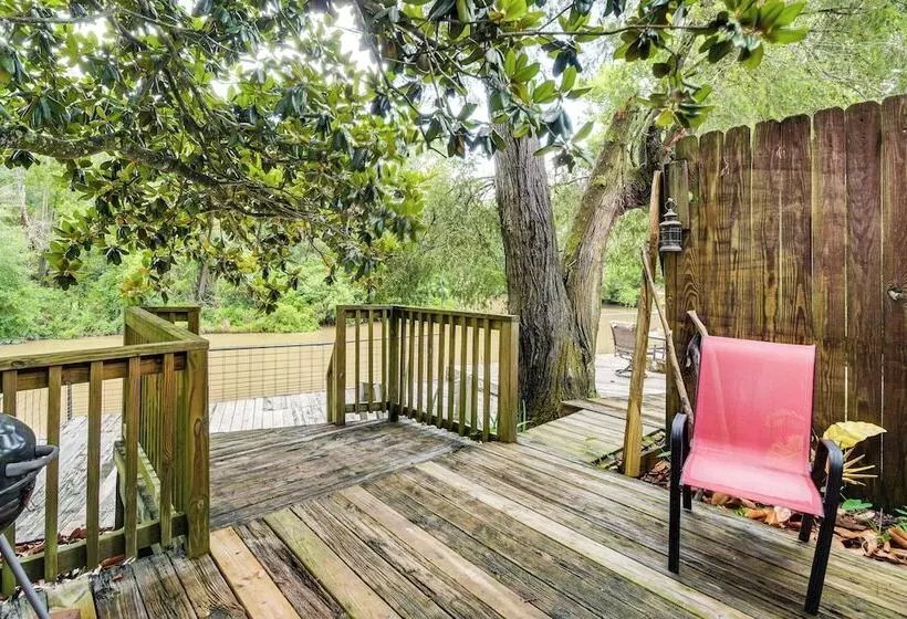 Riverfront Angler S Cabin In Fairhope W/ Deck!
