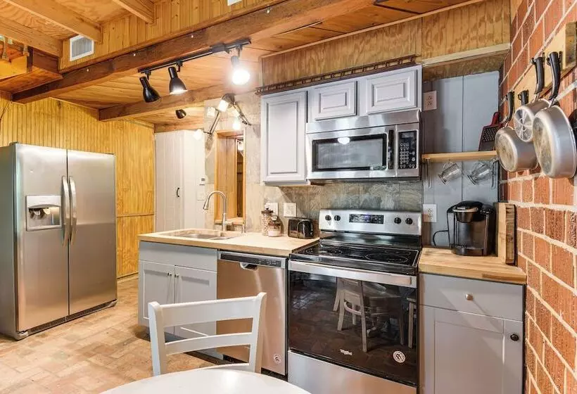 Riverfront Angler S Cabin In Fairhope W/ Deck!