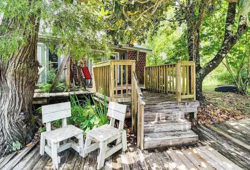 Riverfront Angler S Cabin In Fairhope W/ Deck!