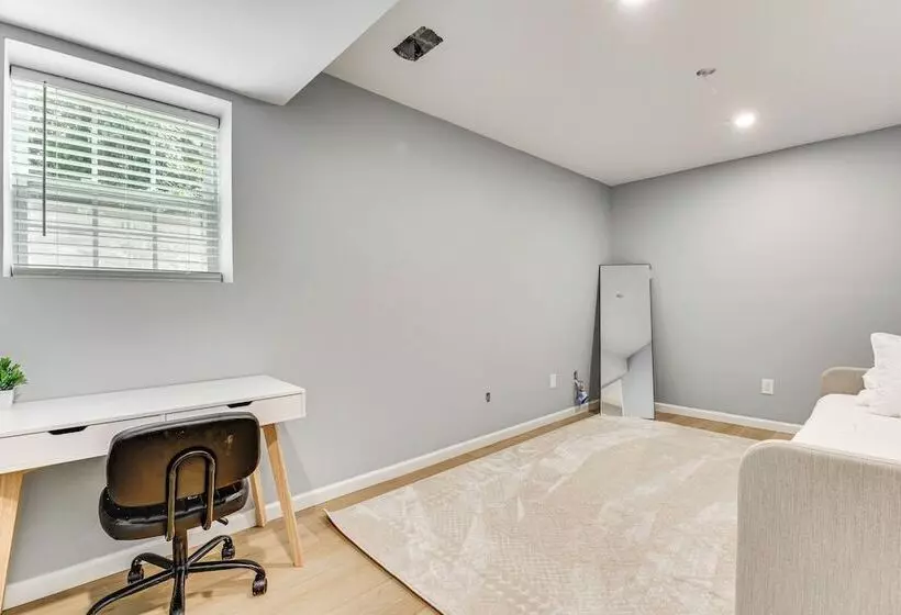 Game Room & Peaceful Deck: Dacula Family Home