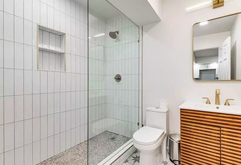 Game Room & Peaceful Deck: Dacula Family Home