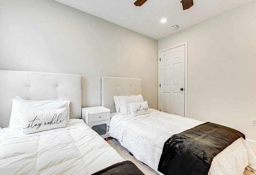 Game Room & Peaceful Deck: Dacula Family Home