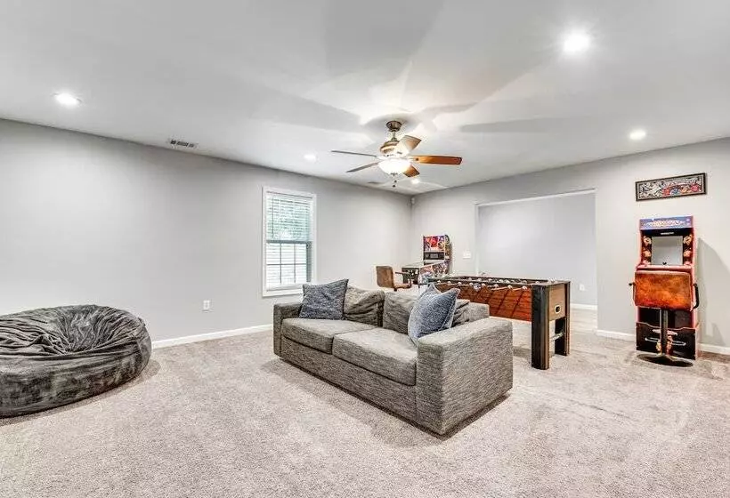 Game Room & Peaceful Deck: Dacula Family Home