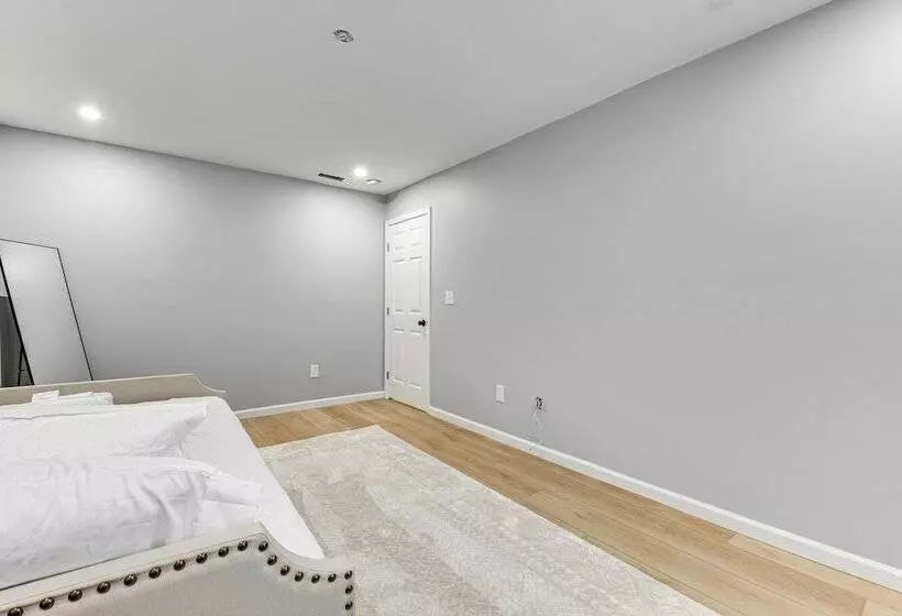 Game Room & Peaceful Deck: Dacula Family Home