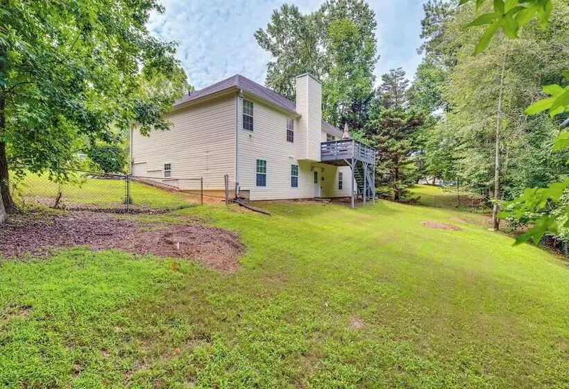 Game Room & Peaceful Deck: Dacula Family Home