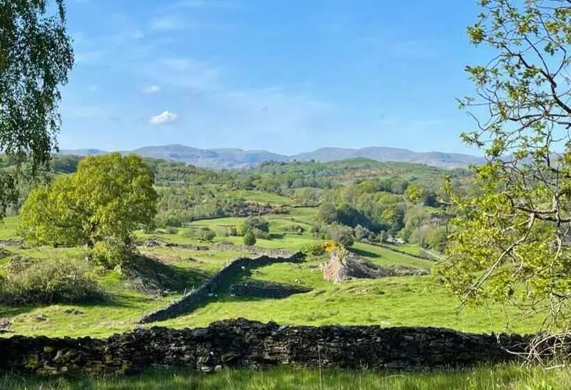 Tranquil Kendal Cottage Retreat