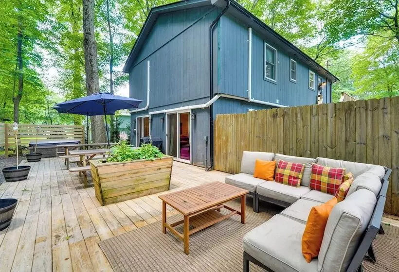 Private Hot Tub: Tree Lined Poconos Home!