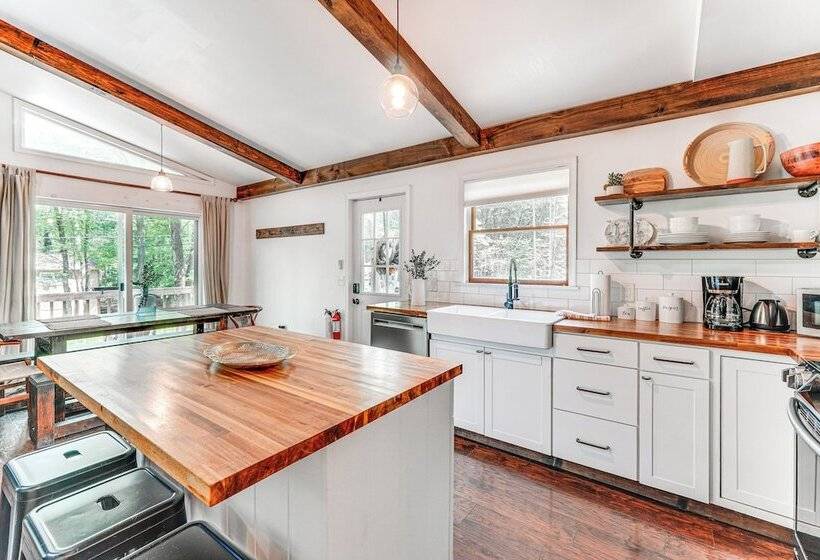 Private Hot Tub: Tree Lined Poconos Home!