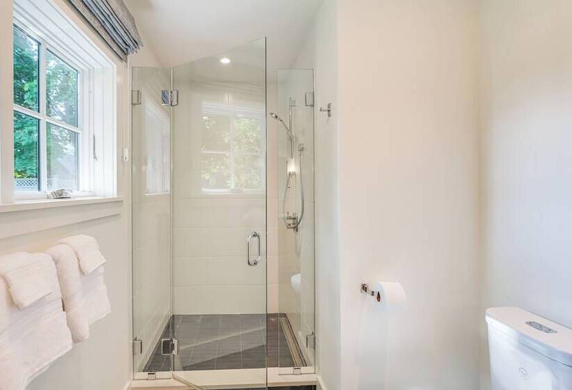 Upscale Southwest Harbor Retreat   Dog Friendly!